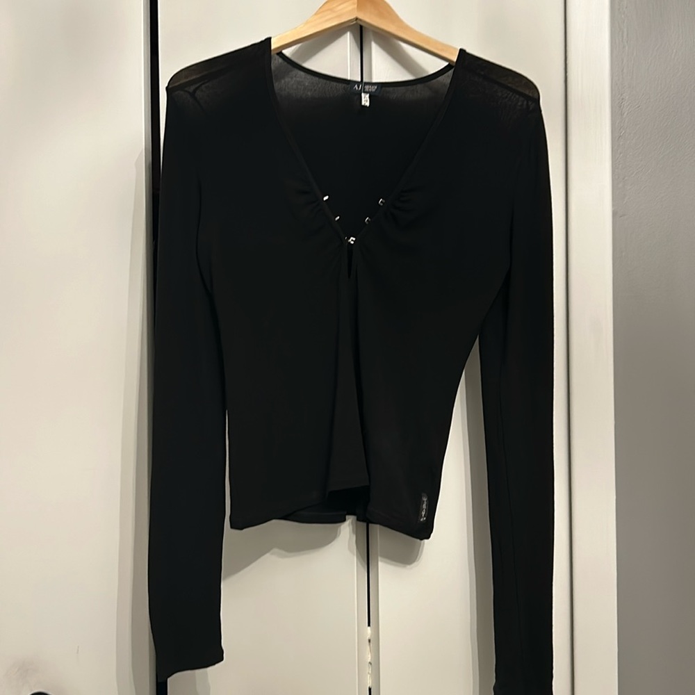 Armani Jeans lightweight knit long sleeve top in black. Size 10